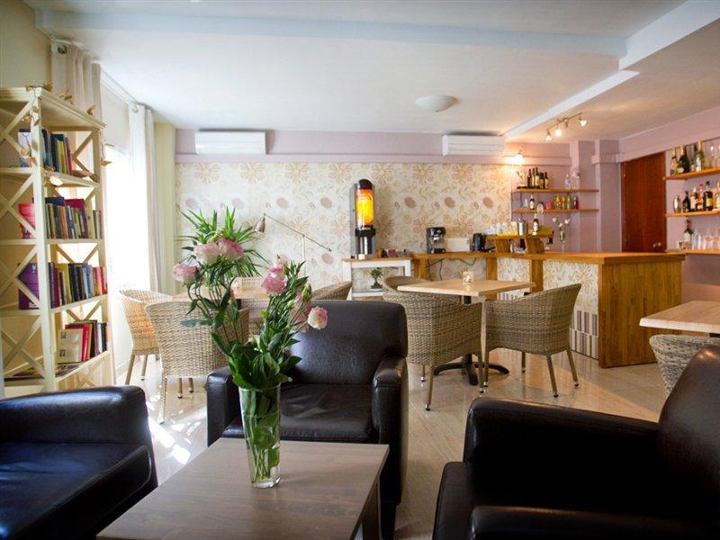Hotel Marbella 푸엔히롤라 외부 사진