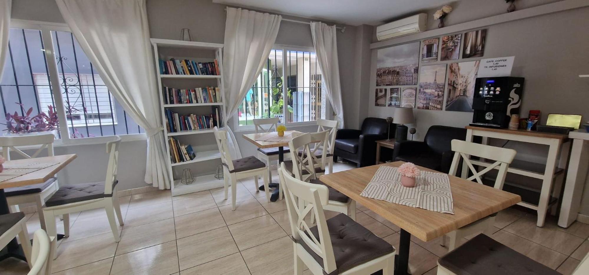 Hotel Marbella 푸엔히롤라 외부 사진