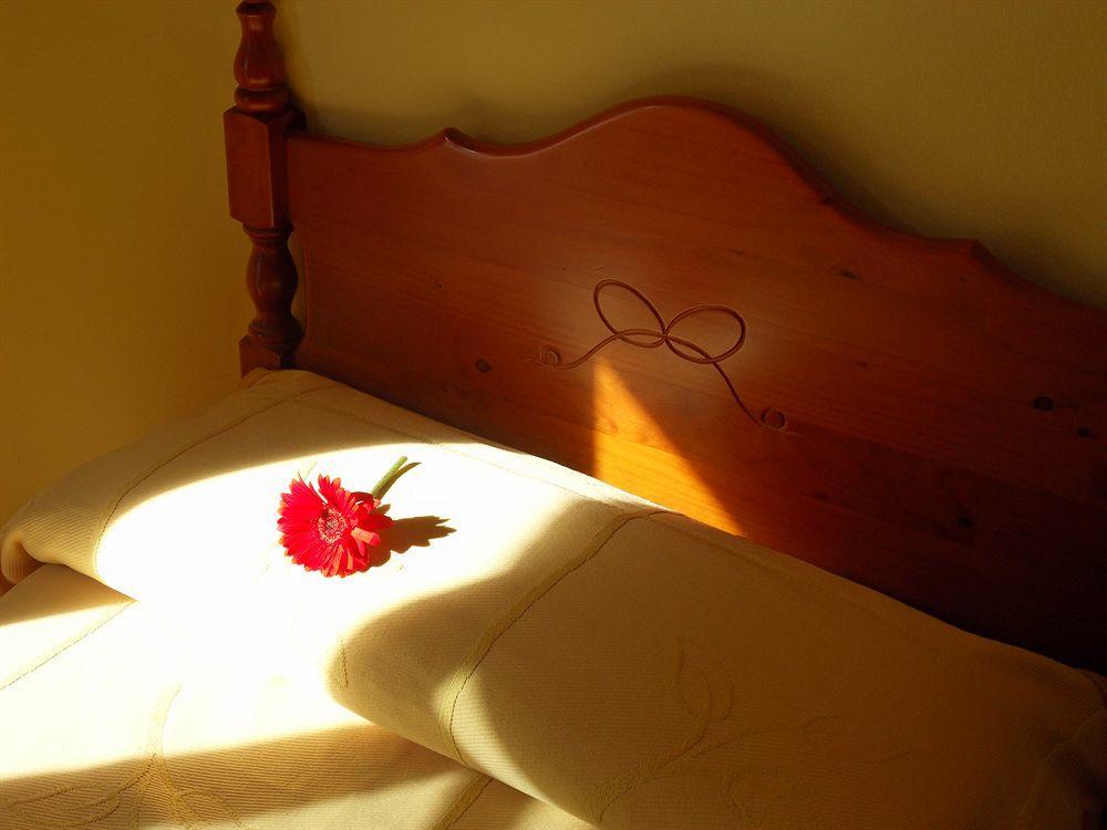 Hotel Marbella 푸엔히롤라 외부 사진