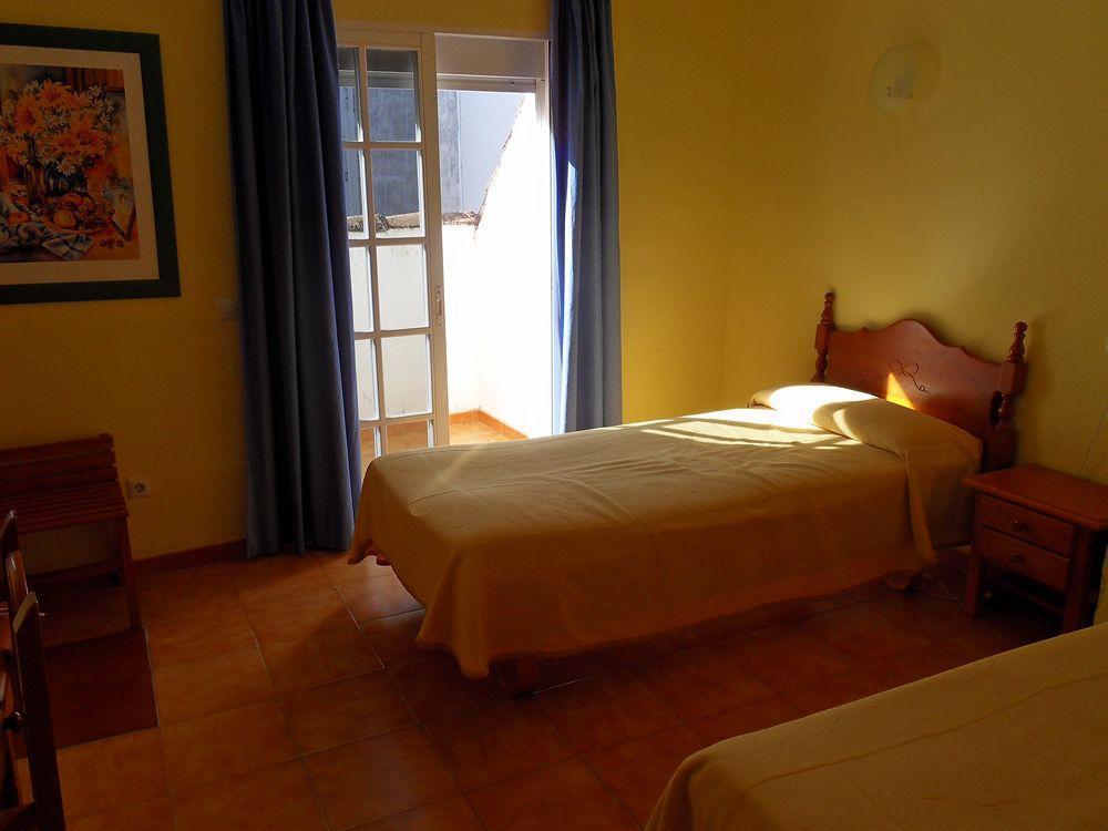 Hotel Marbella 푸엔히롤라 외부 사진