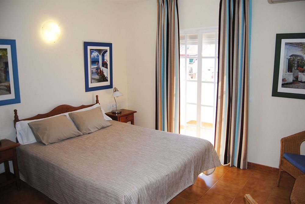 Hotel Marbella 푸엔히롤라 외부 사진